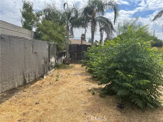 Jurupa Valley, CA 92509,3865 Fox Tail