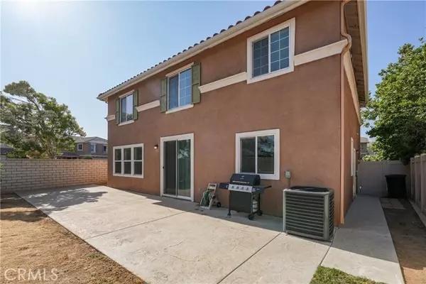 Perris, CA 92571,877 Whimbrel Way