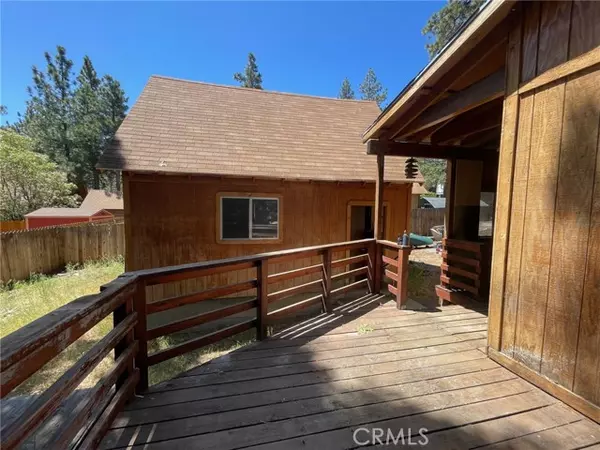 317 Spruce Lane, Sugarloaf, CA 92386