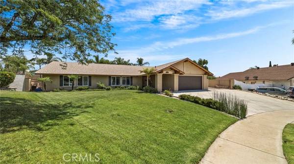 1424 N 13th Avenue, Upland, CA 91786