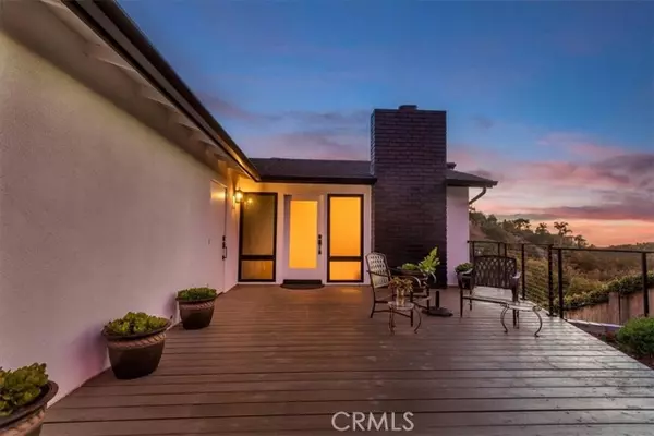 Laguna Beach, CA 92651,990 Meadowlark Drive