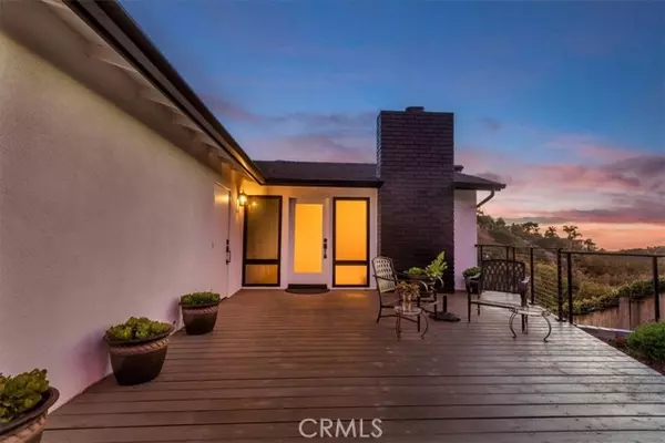 Laguna Beach, CA 92651,990 Meadowlark Drive