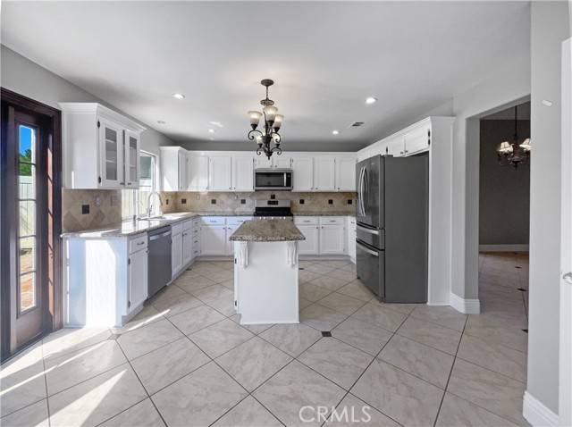 32235 Via Arias, Temecula, CA 92592