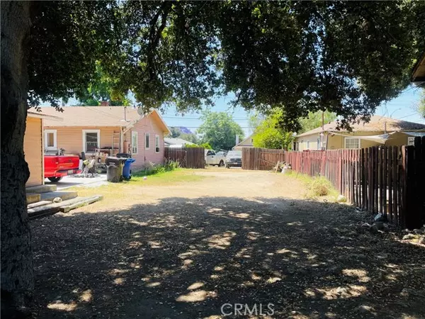 Pomona, CA 91768,439 W Orange Grove