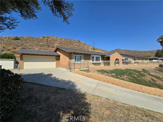 5435 Pinto Street, Jurupa Valley, CA 92509