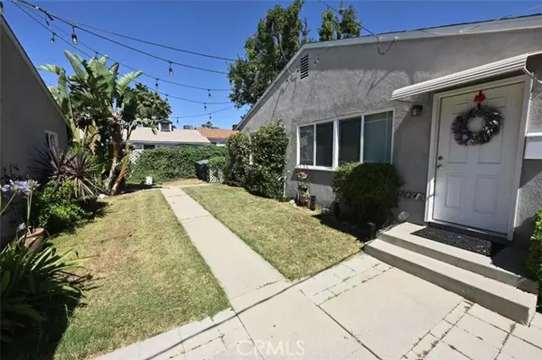 Granada Hills, CA 91344,17622 Los Alimos Street