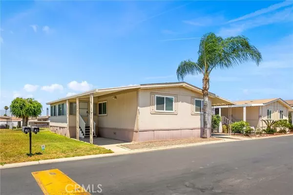 307 S Smith #41, Corona, CA 92882