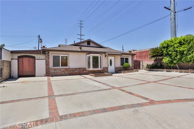 5569 N Fleetwell Avenue, Azusa, CA 91702