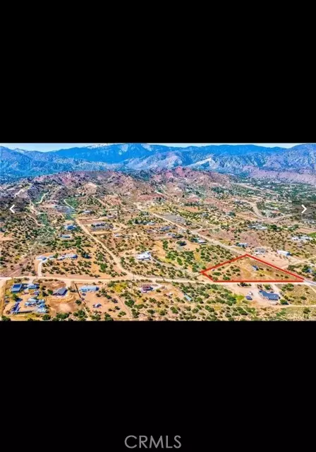 Pinon Hills, CA 92372,8757 Beekley