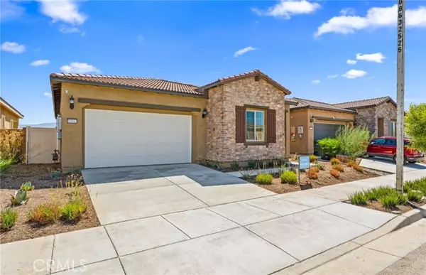 11943 Greenpeak Street, Corona, CA 92883