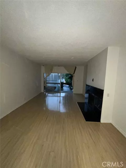 Los Angeles, CA 90024,440 Veteran Avenue #305