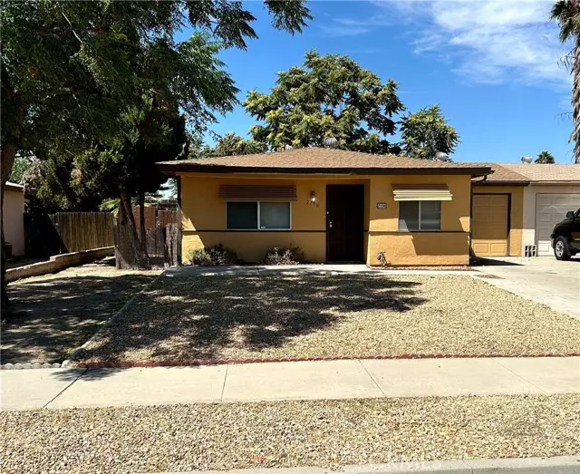 2196 W Oakland Avenue, Hemet, CA 92545