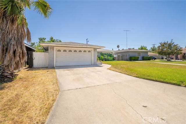 155 E Home Street, Rialto, CA 92376