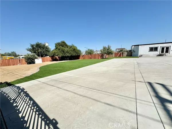 Perris, CA 92570,21740 Elmwood Street