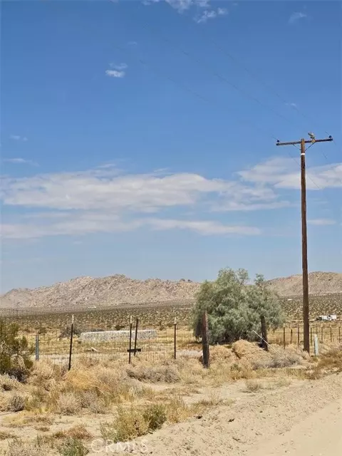 Lucerne Valley, CA 92356,10252 Santa Fe