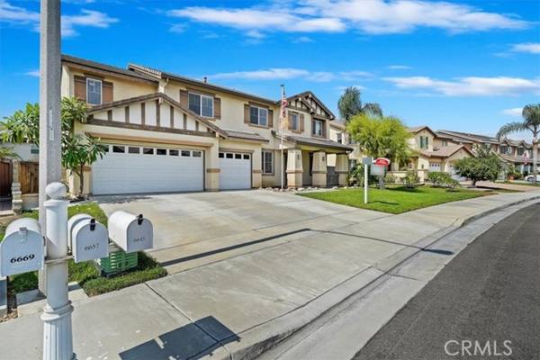 Eastvale, CA 91752,6657 Moonriver Street