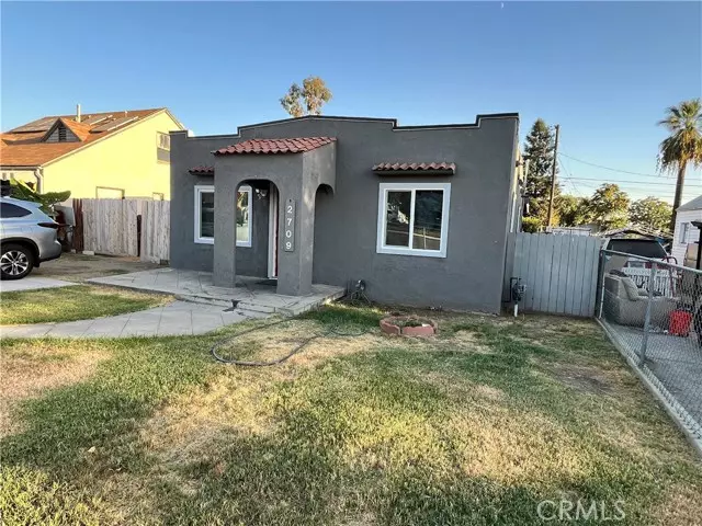 2709 Lake Street, Bakersfield, CA 93306