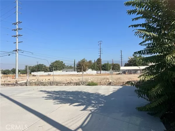 San Bernardino, CA 92410,24972 E 3rd