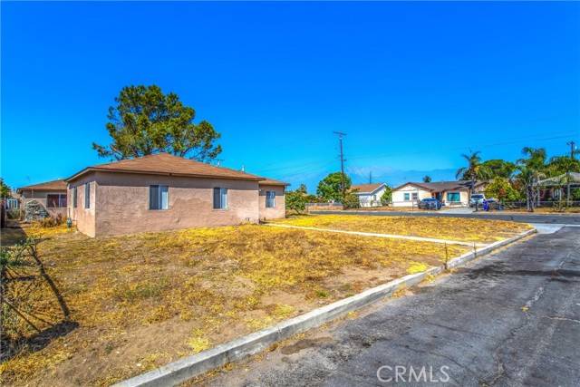 15490 Pine Avenue, Fontana, CA 92335