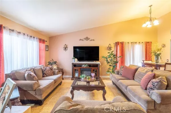 Adelanto, CA 92301,11039 Villa Street