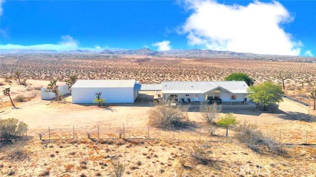 406 Rainbow Road, Landers, CA 92285