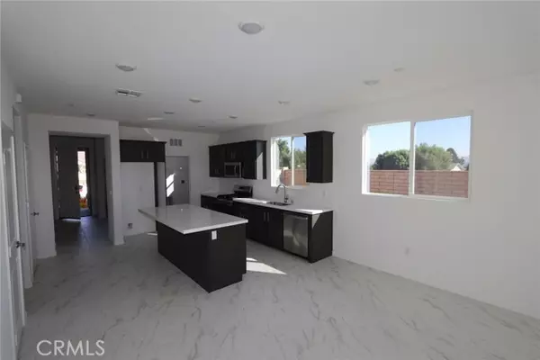 Lake Elsinore, CA 92530,33174 Daylight Court