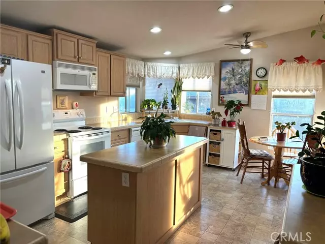 Vista, CA 92083,718 Sycamore #16