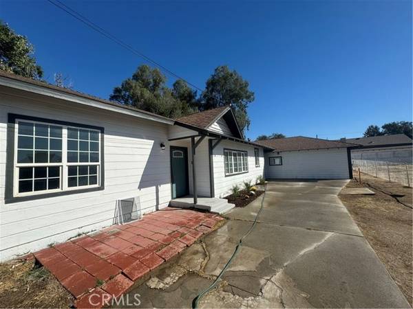 1450 Washington Street, Redlands, CA 92374