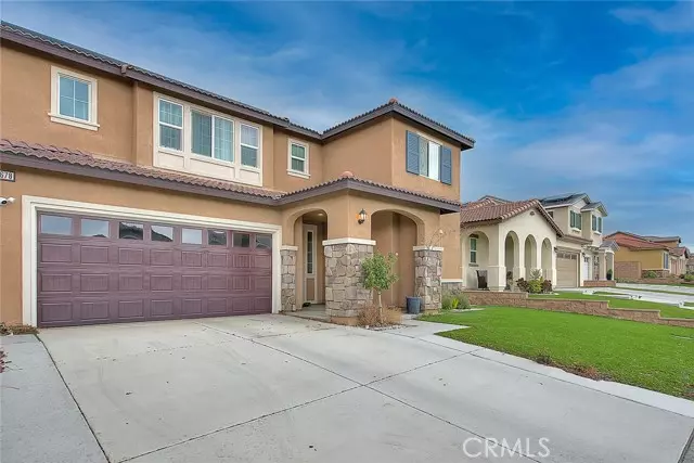 Fontana, CA 92336,15678 Parry Peak Drive