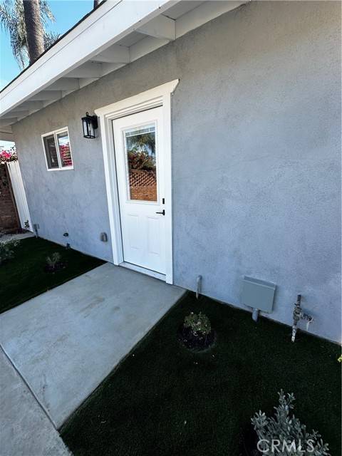 2040 Bronson Way, Riverside, CA 92506