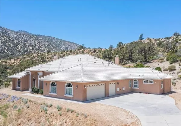 7800 Buena Vista Road, Wrightwood, CA 92397