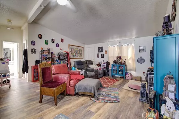 Riverside, CA 92503,3700 Buchanan #102