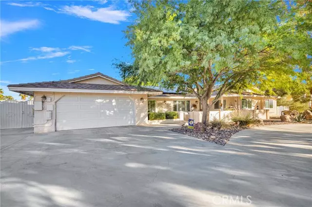 16309 Menahka Road, Apple Valley, CA 92307