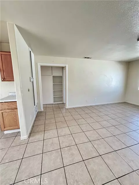 Hemet, CA 92573,236 N Elk