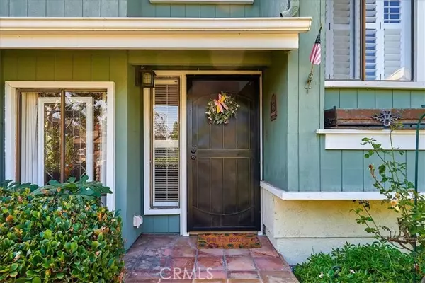 Costa Mesa, CA 92626,3432 Hollow Brook Circle #114