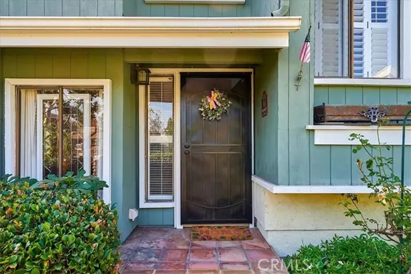 Costa Mesa, CA 92626,3432 Hollow Brook Circle #114