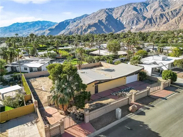 651 E Alexander Way, Palm Springs, CA 92262