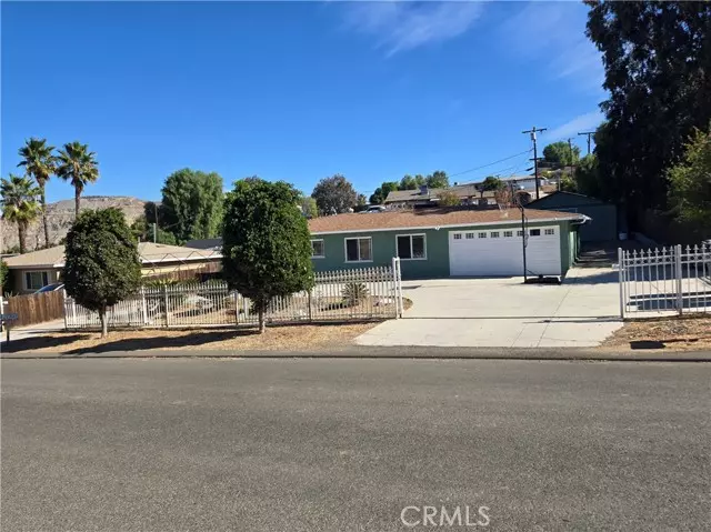 Corona, CA 92881,7350 Marilyn Drive