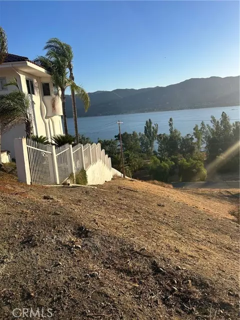 Lake Elsinore, CA 92530,0 Lakeview