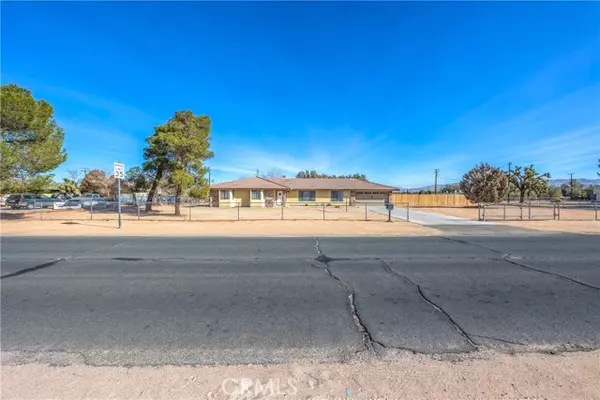 21460 Pine Ridge Avenue, Apple Valley, CA 92307