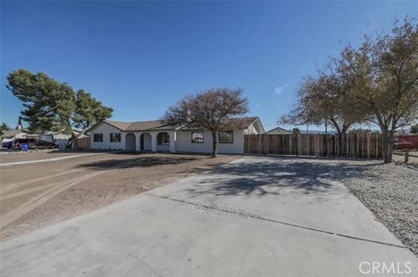 14301 Jicarilla Road, Apple Valley, CA 92307