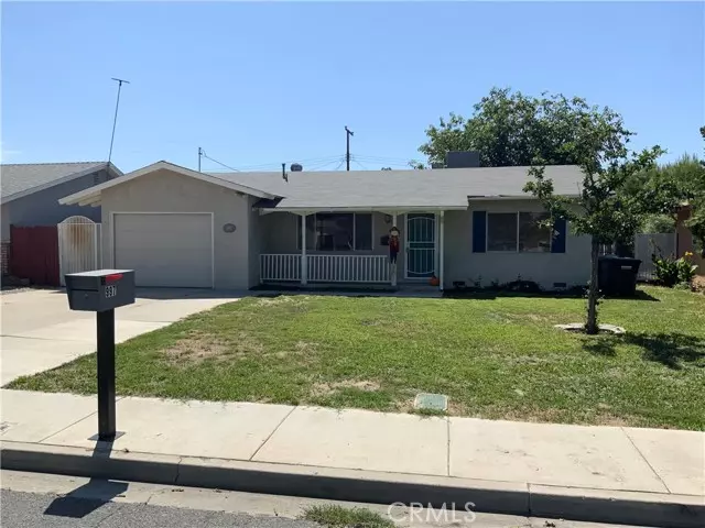 997 E Johnston Avenue, Hemet, CA 92543