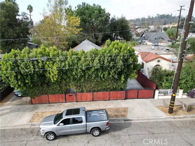 Pomona, CA 91768,1355 N Gordon Street