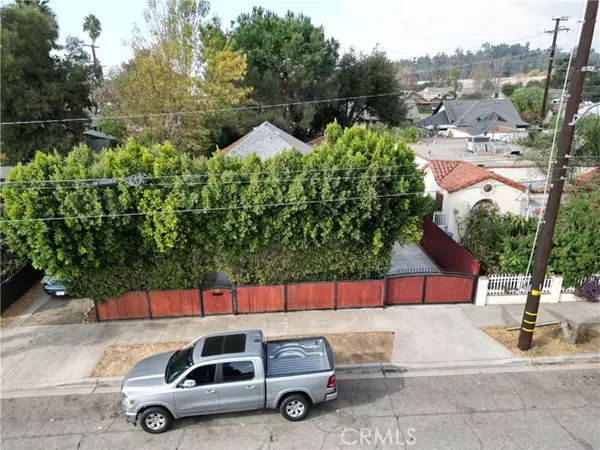 1355 N Gordon Street, Pomona, CA 91768