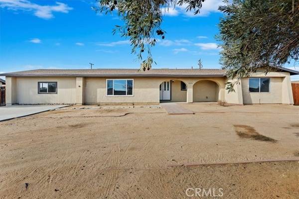 12650 Running Deer Road, Apple Valley, CA 92308