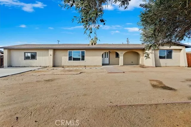 12650 Running Deer Road, Apple Valley, CA 92308