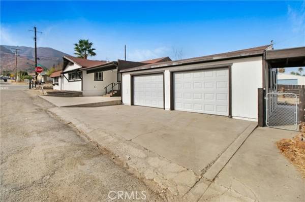 16668 Grand Avenue, Lake Elsinore, CA 92530