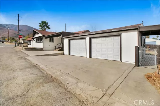 Lake Elsinore, CA 92530,16668 Grand Avenue