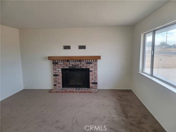 11061 Locust Avenue, Hesperia, CA 92345