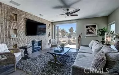 123 10th Street, Huntington Beach, CA 92648